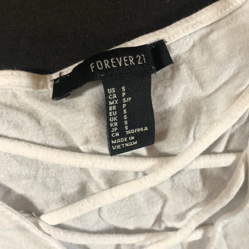 White crop shirt